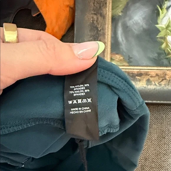 Alphalete NWT Deep Teal High-Rise Bike Shorts - Picture 4 of 4